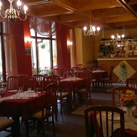 Tofana Отель 3*